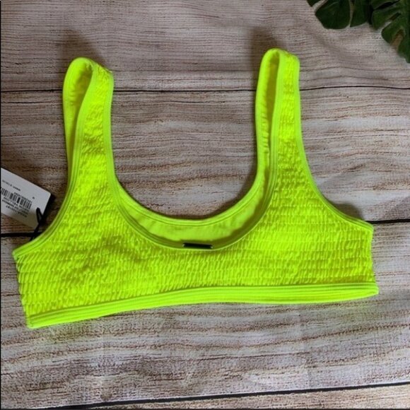 Kendall + Kylie Henely Top Swimsuit Bikini - Picture 7 of 9